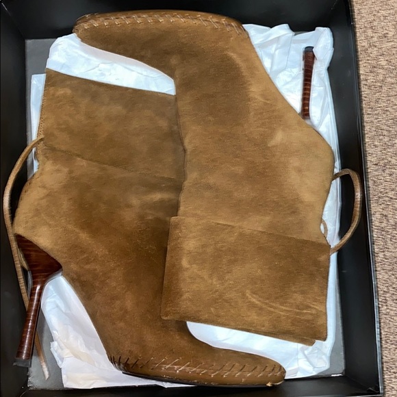 Used Gucci Booties With Box - Picture 1 of 3
